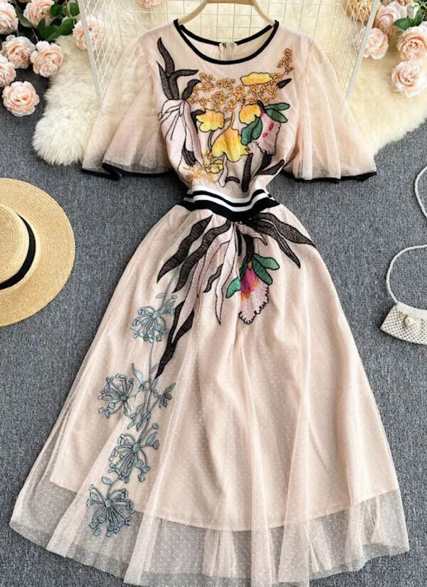 Nailea Dress