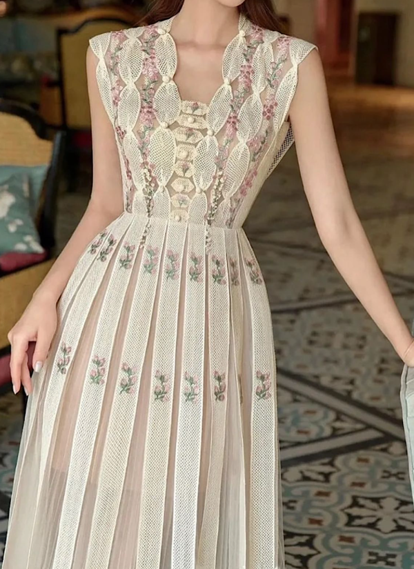 Regina Dress - Image 3